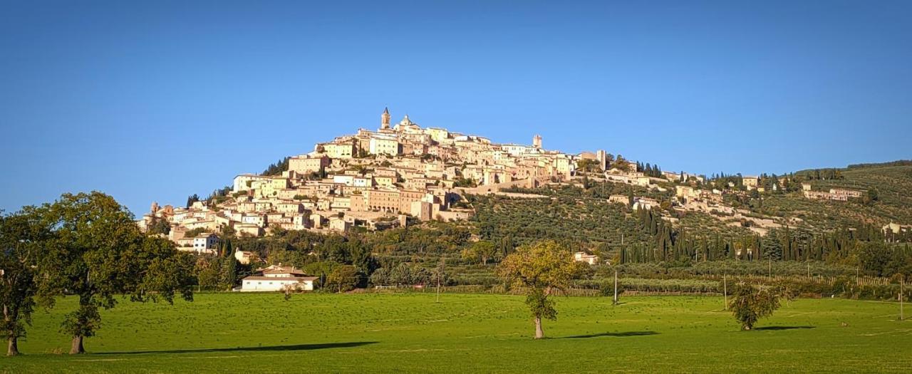 Il Cortiletto Casa Vacanza Trevi Exterior photo